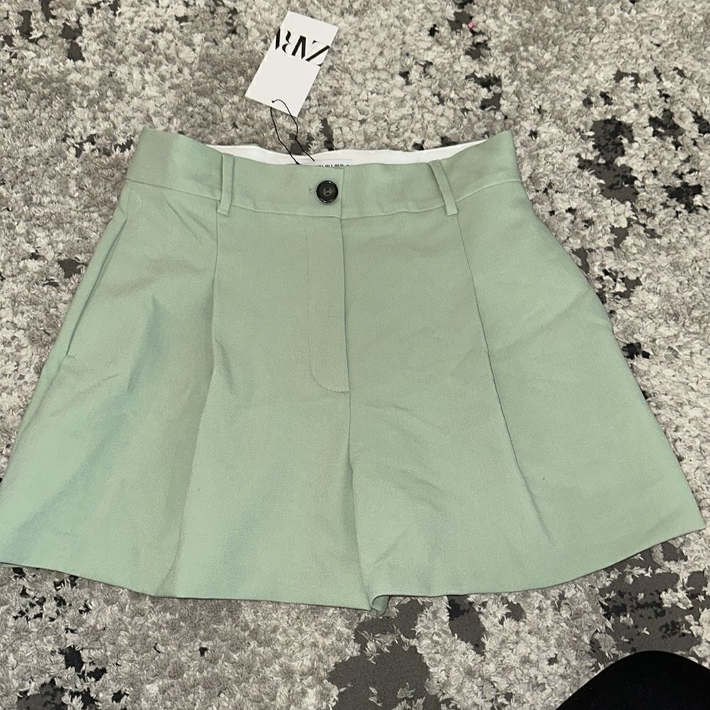 ZARA Light Green High Rise Pleated Shorts NWT Size S XL - Picture 9 of 15